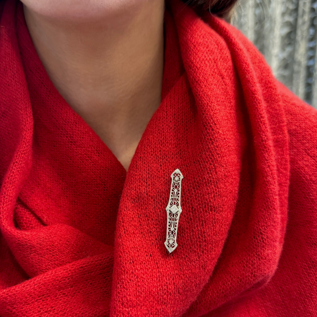 Art Deco Filigree Bar Pin Circa 1930